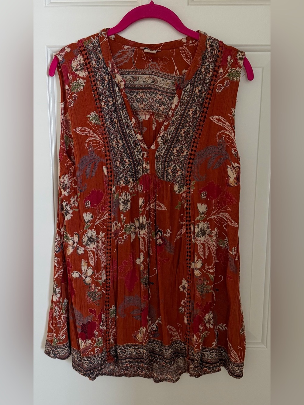 Aravon Rust Floral Sleeveless Tunic with Pink & Cream Accents